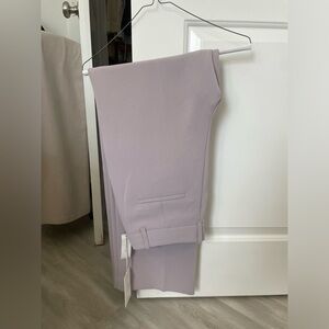 NEW WITH TAGS / ARITZIA EFFORTLESS PANTS / lilac / size 8